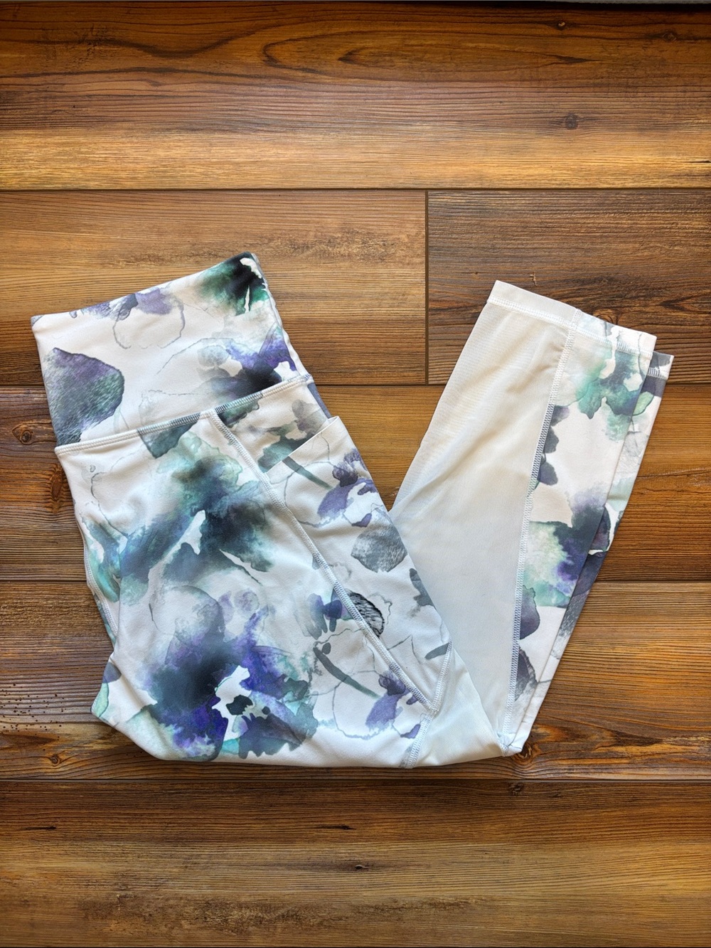 Athleta Crop Leggings